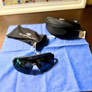 Blenders Bold Victory Sunglasses